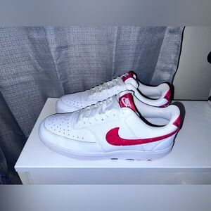 Nike Court Vision Low White/Red Men’s Size 8.5 – Pre-Owned (No Box)